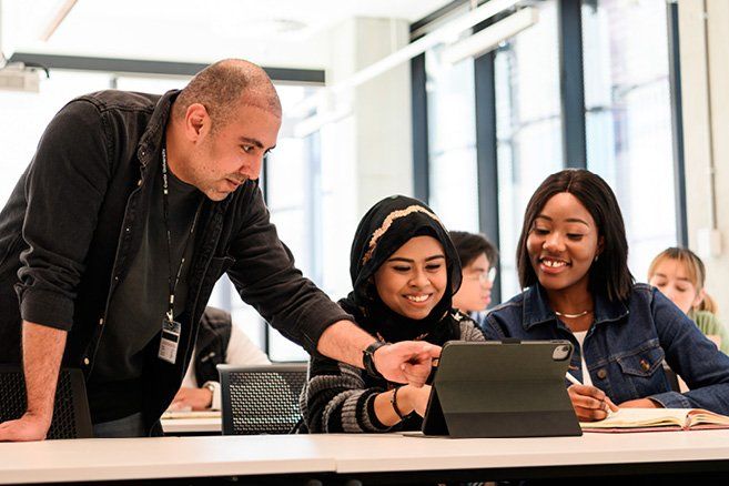 discussion teacher with students